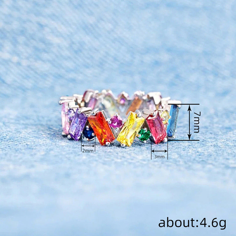 Anello elegante per ogni occasione