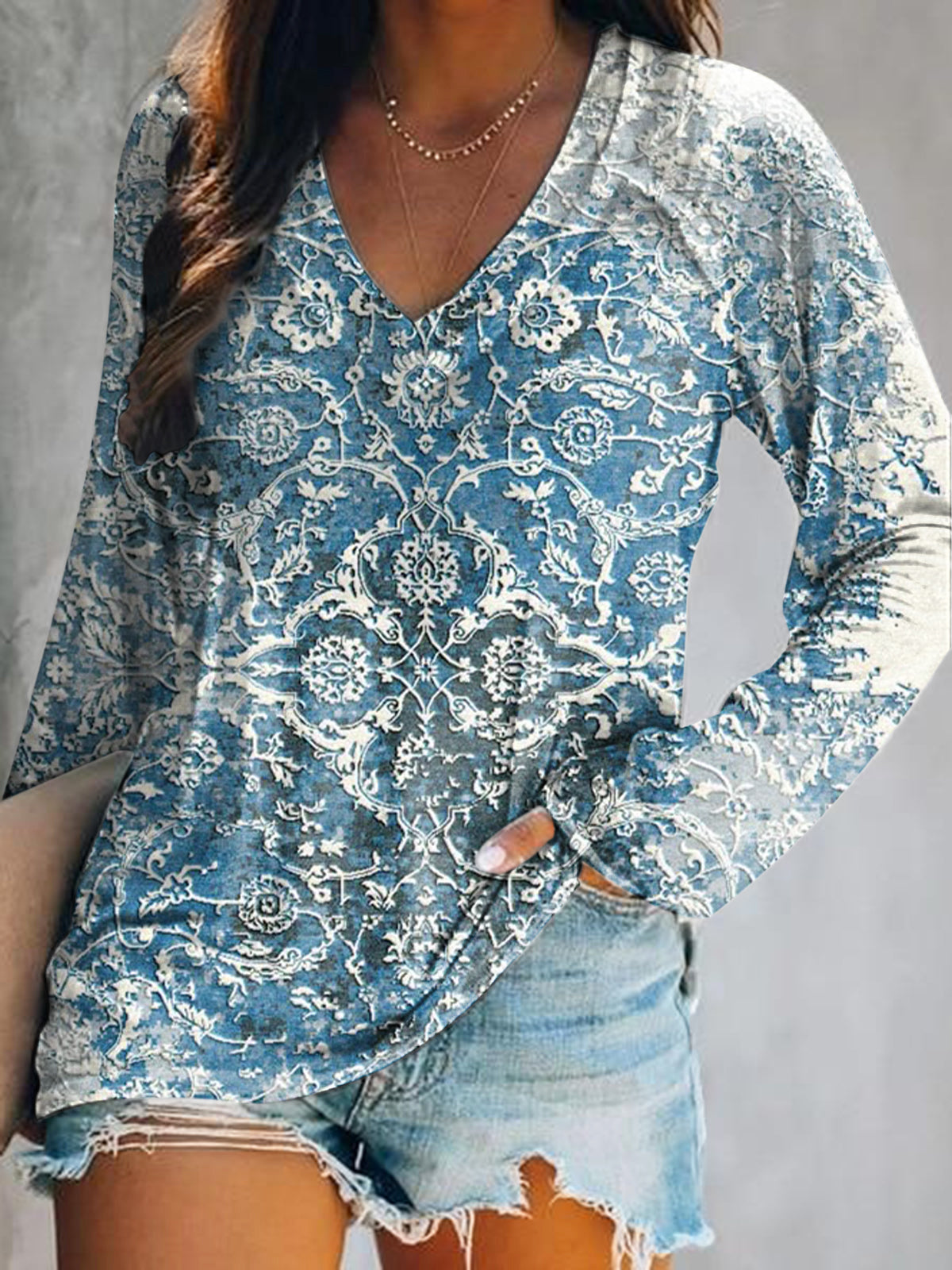 Women's Casual Vintage Ethnic Floral Art Print V Neck Long Sleeve Tops