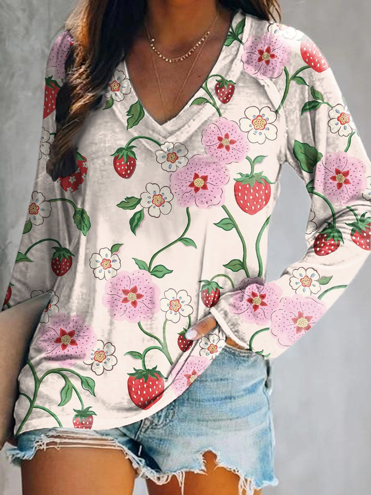 Women's Strawberry Floral Art Print V-Neck Long Sleeve Top