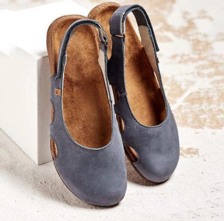 ER | Sandali con cinturini con chiusura a strappo