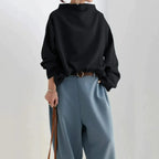 ER | Maglia nera con scollo rotondo oversize