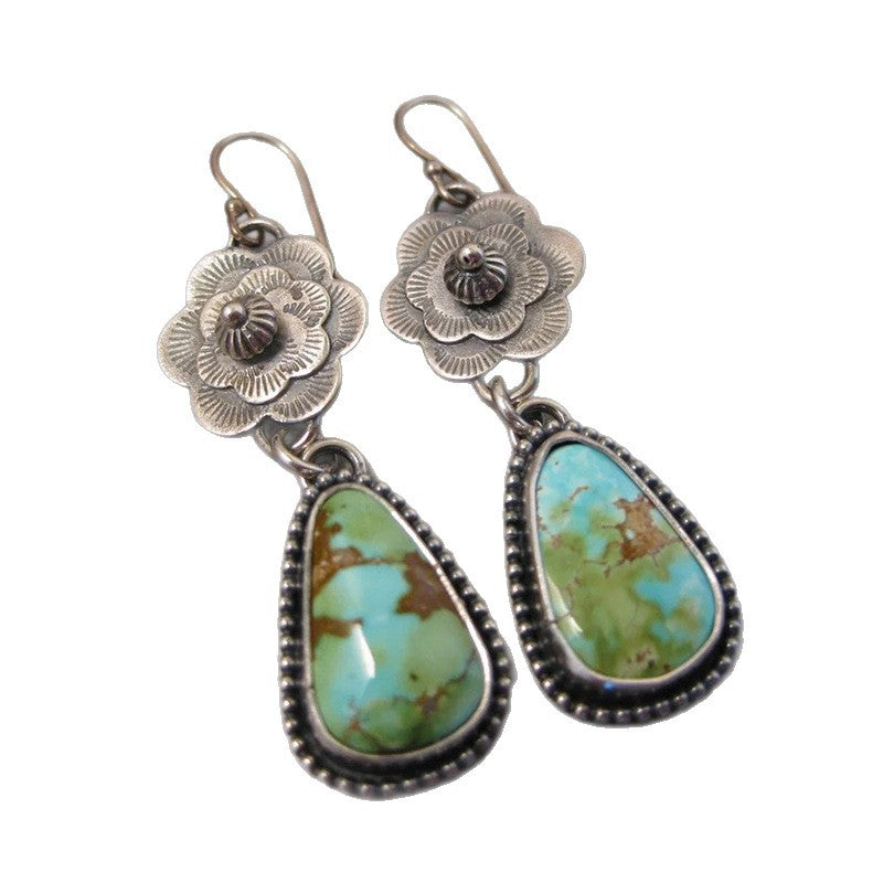 Orecchino vintage fatto a mano