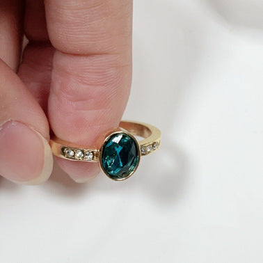 Anello affascinante per ogni occasione