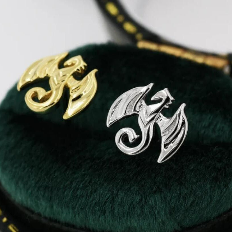 Oro Orecchino artigianale delicato