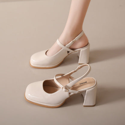 ER | Scarpe con tacco grosso e cinturino regolabile