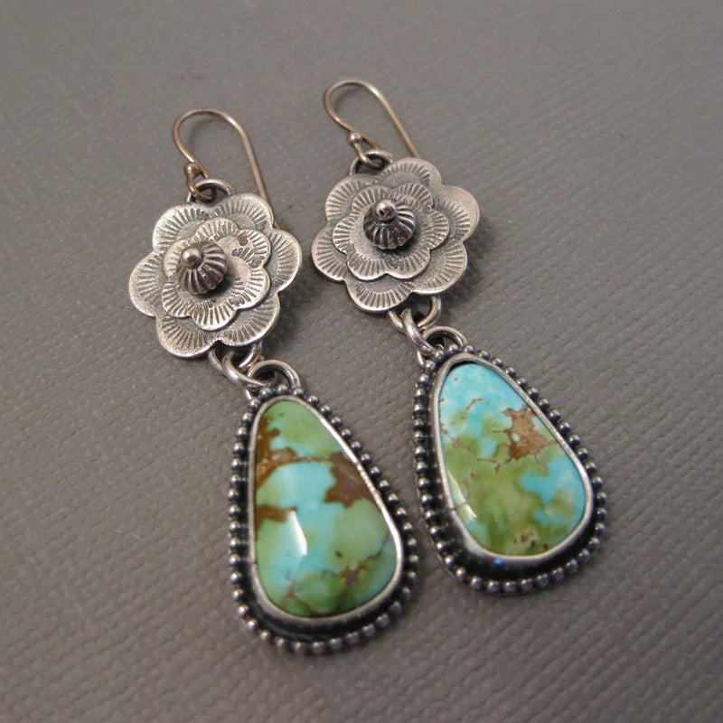 Orecchino vintage fatto a mano