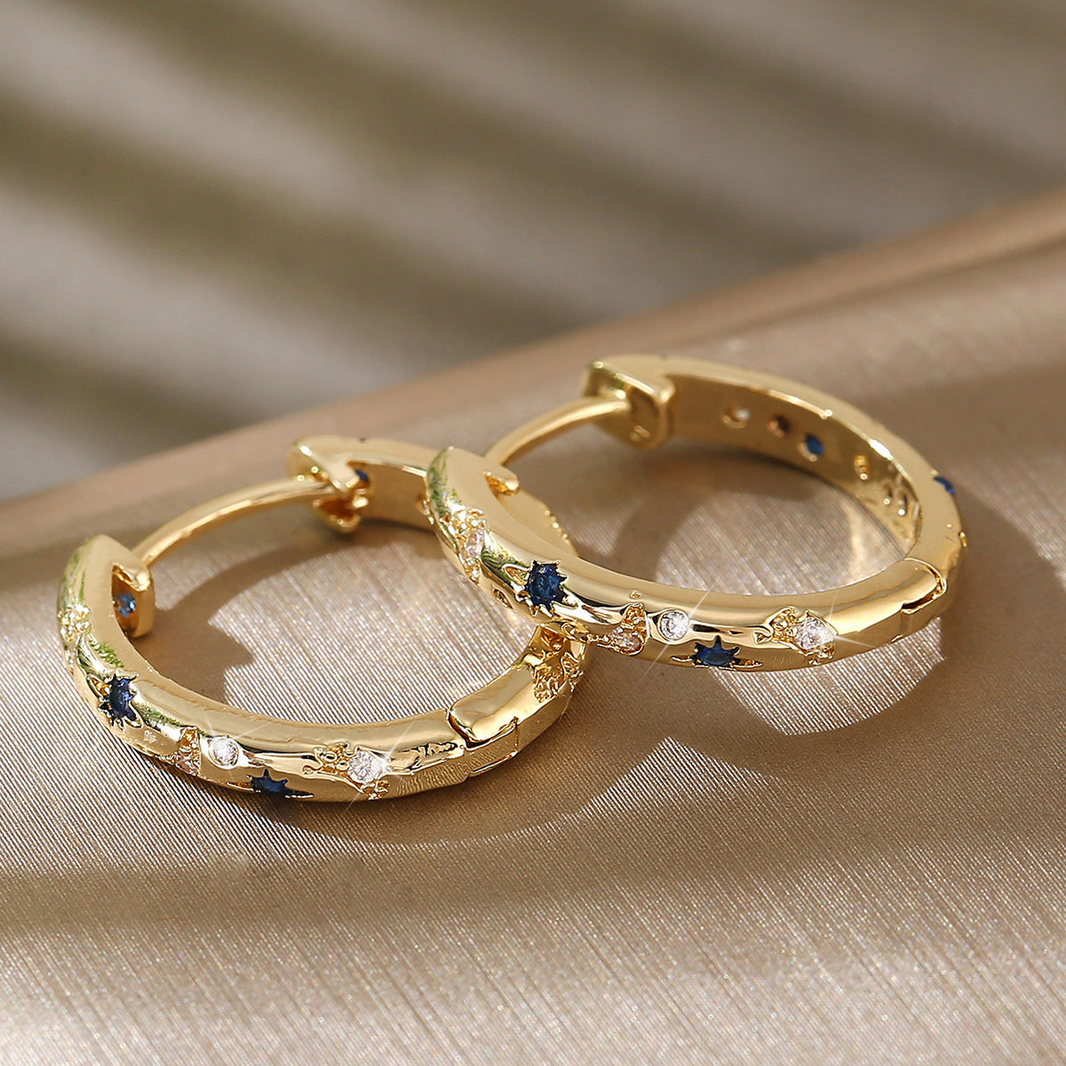 Oro Orecchino stupendo per uso quotidiano