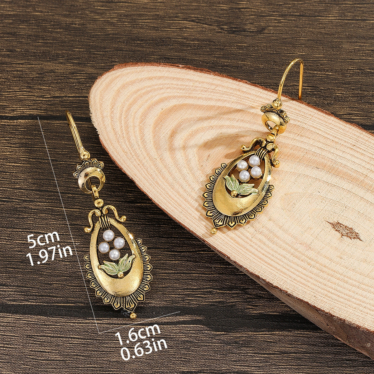 Perla Orecchino classico dal fascino senza tempo