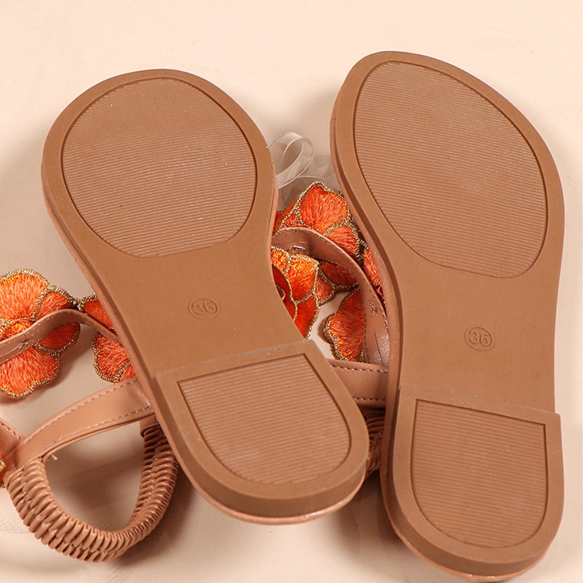 Sandali Ortopediche Aggraziate dal Look Moderno