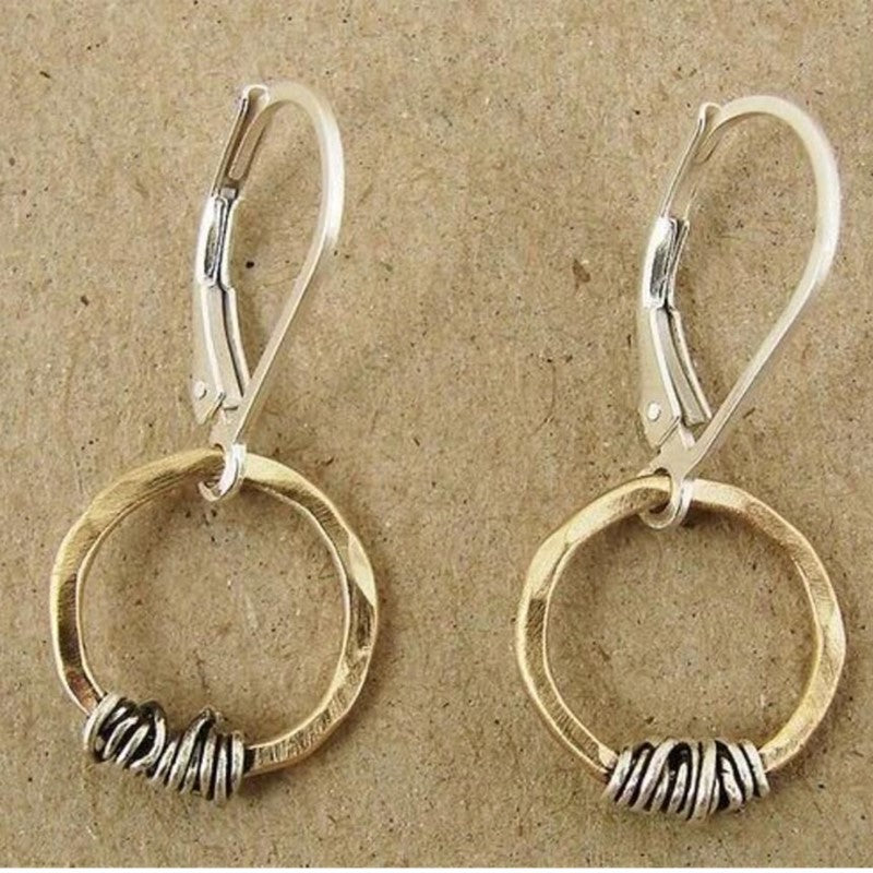 Oro Orecchino artigianale delicato