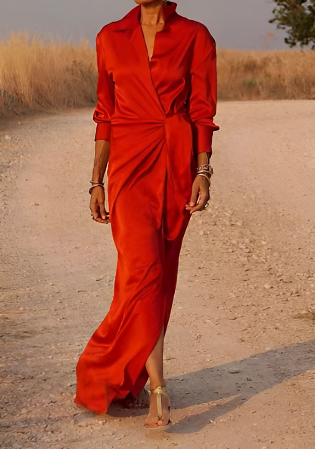 ER | Maxi abito a maniche lunghe con risvolto e vestibilità slim